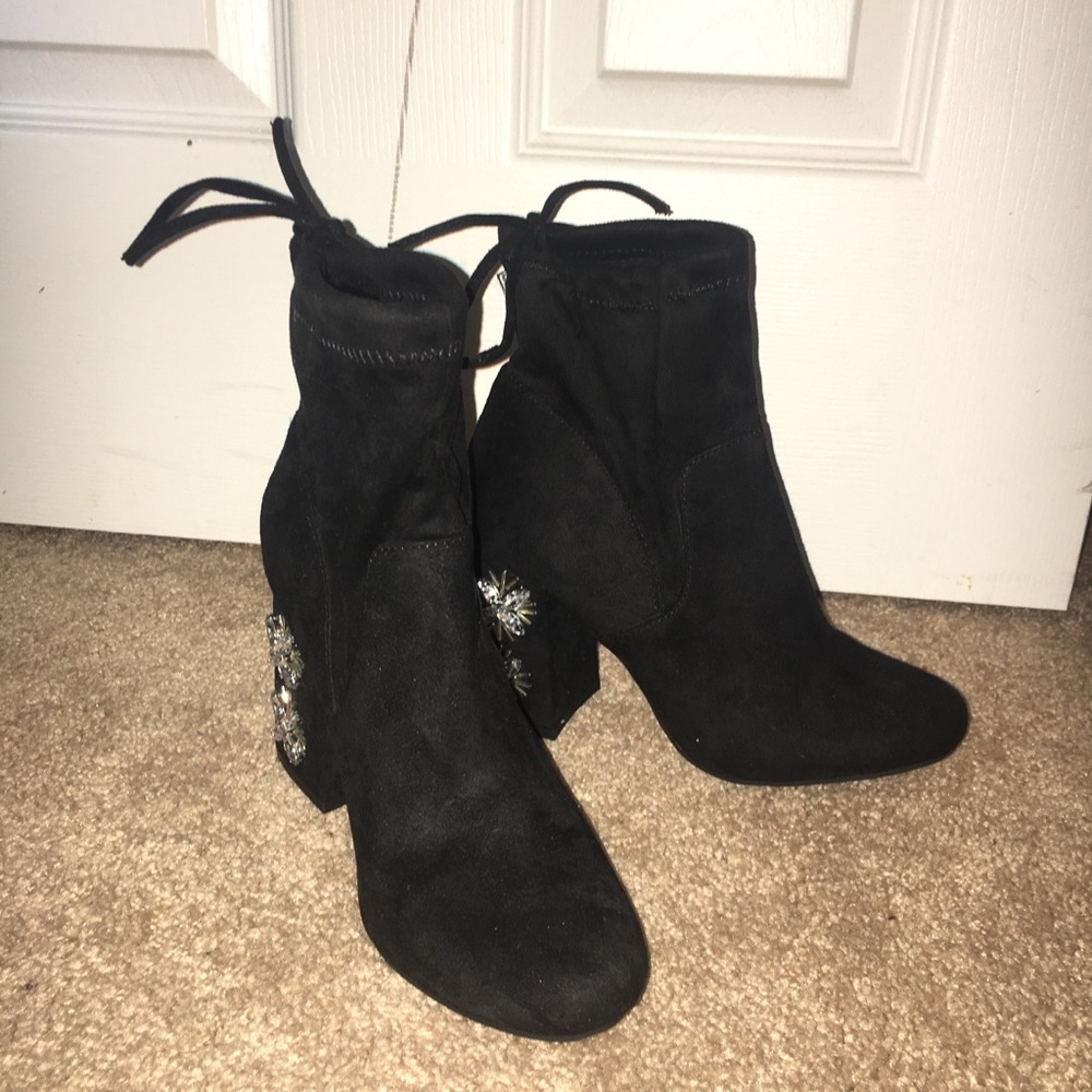 festive black booties size 6